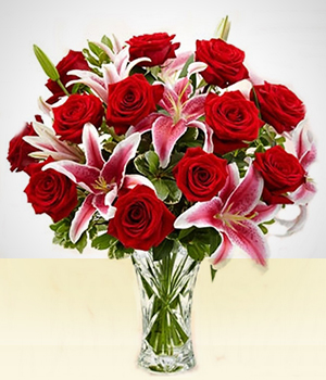Ocasiones - Intenso Amor: Liliums y Rosas en un Fino Vaso